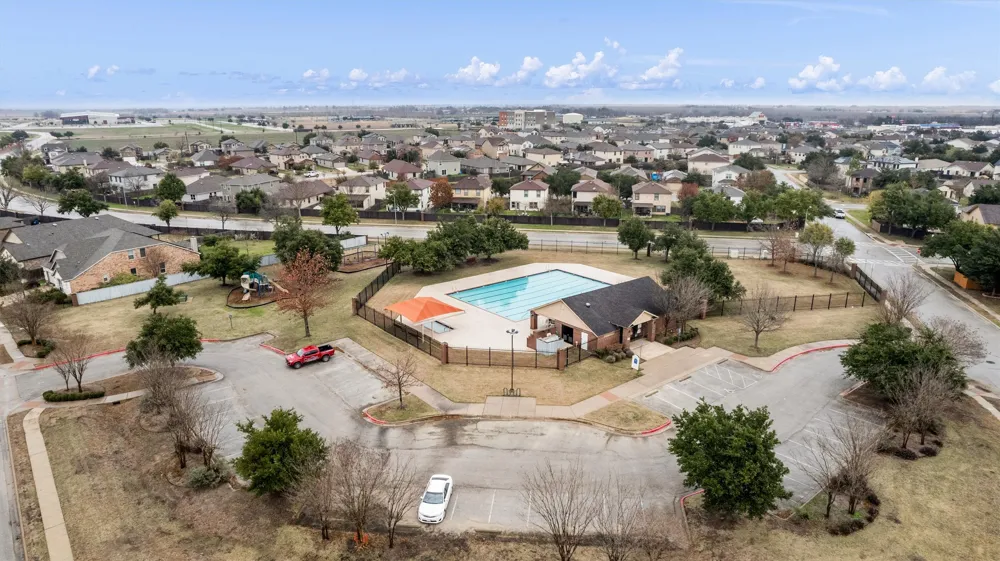 4202 Kings Canyon Drive Taylor, TX 76574