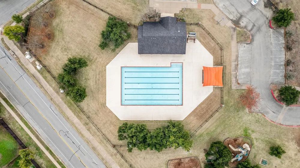 4202 Kings Canyon Drive Taylor, TX 76574