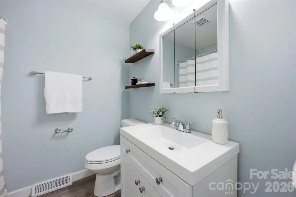 815 Lakeside Circle Lancaster, SC 29720