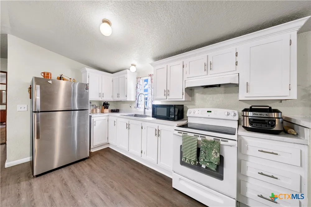 11706 Kinney Atascosa, TX 78002