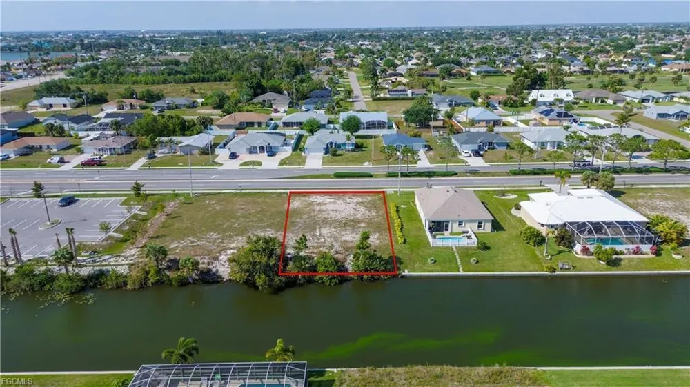 136 NICHOLAS PARKWAY W Cape Coral, FL 33990