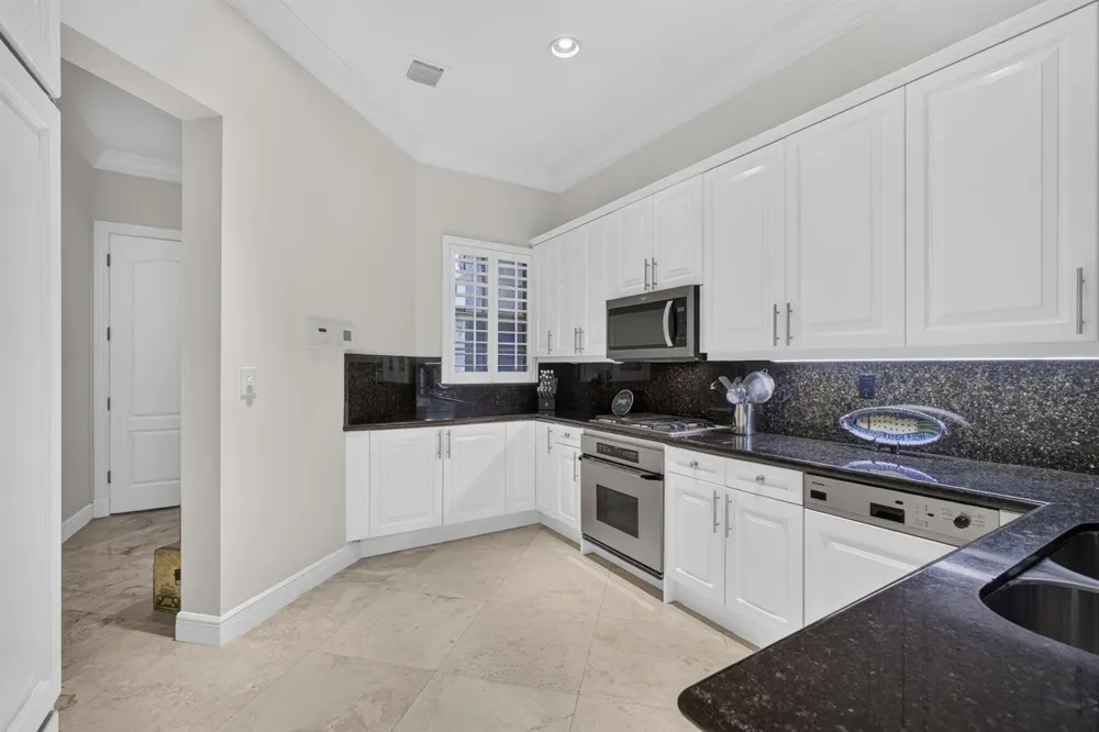 40 Marina Gardens Drive Palm Beach Gardens, FL 33410
