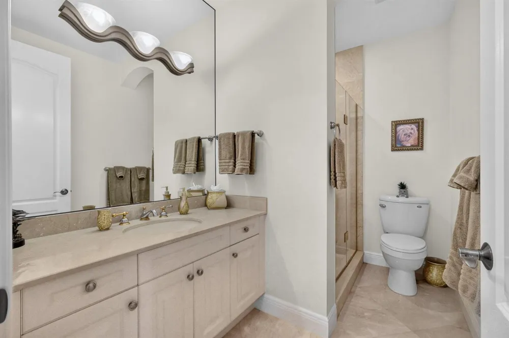40 Marina Gardens Drive Palm Beach Gardens, FL 33410