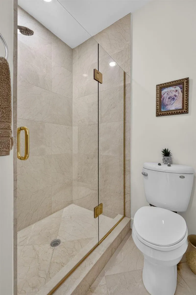 40 Marina Gardens Drive Palm Beach Gardens, FL 33410