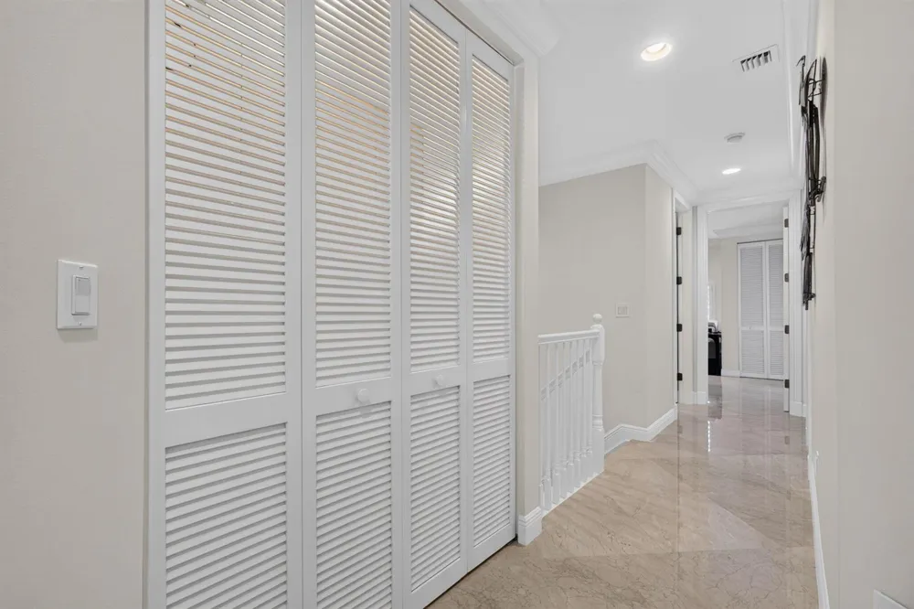 40 Marina Gardens Drive Palm Beach Gardens, FL 33410