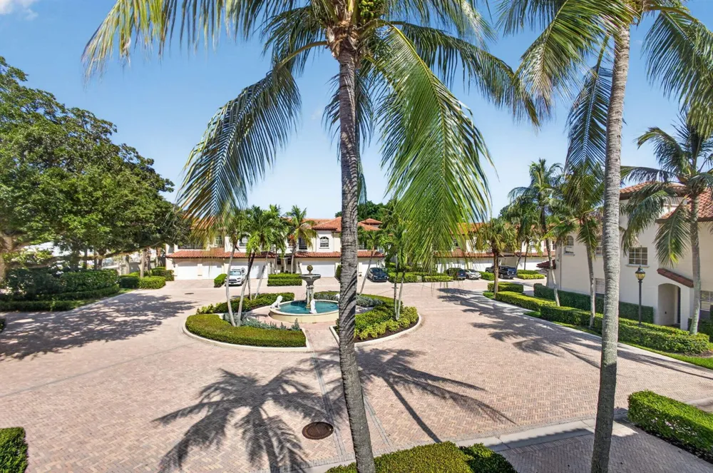 40 Marina Gardens Drive Palm Beach Gardens, FL 33410