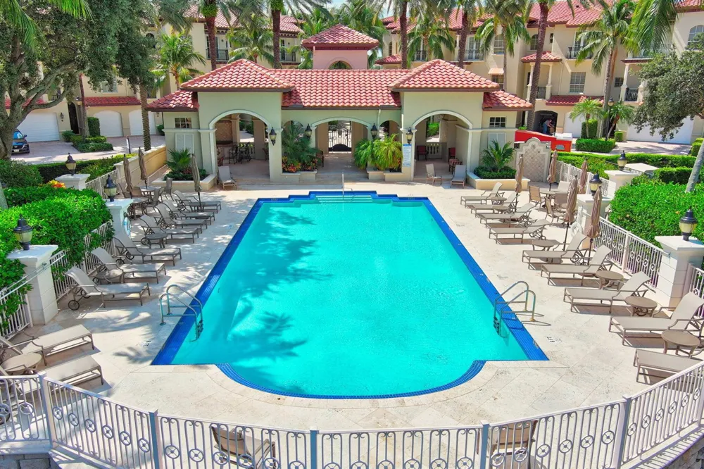 40 Marina Gardens Drive Palm Beach Gardens, FL 33410