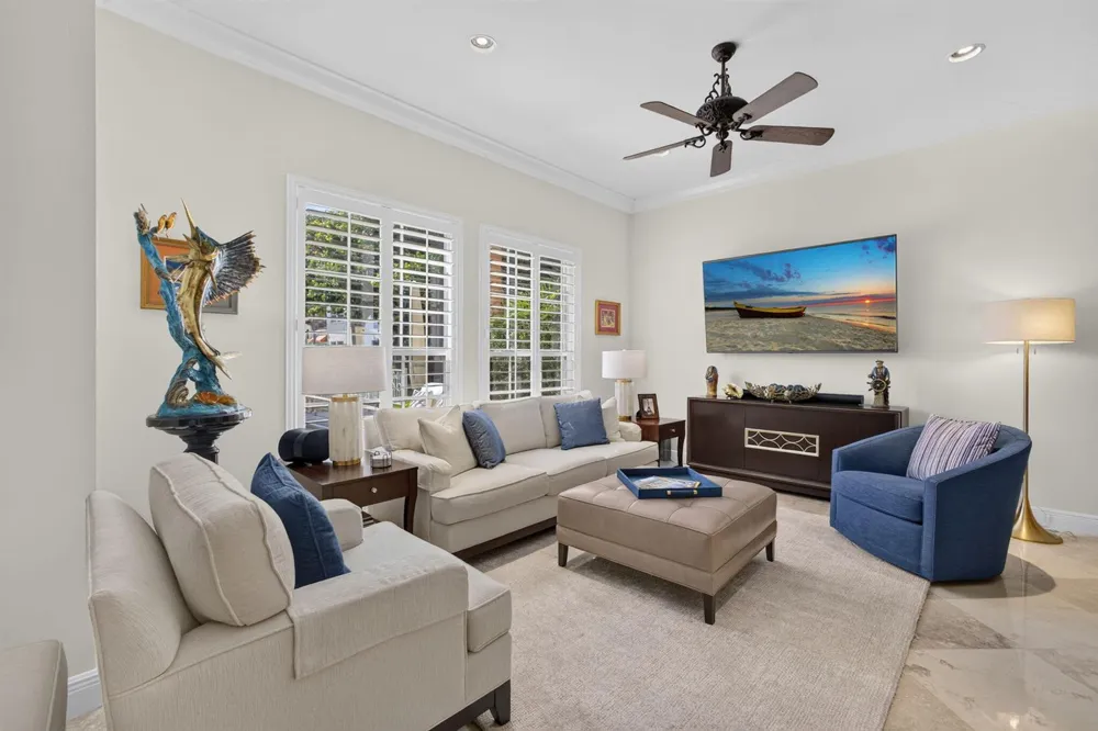 40 Marina Gardens Drive Palm Beach Gardens, FL 33410