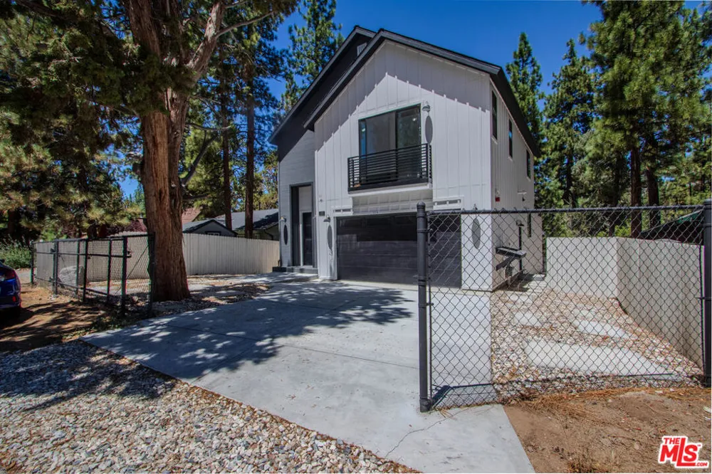 225 E Aeroplane Boulevard Big Bear City, CA 92314