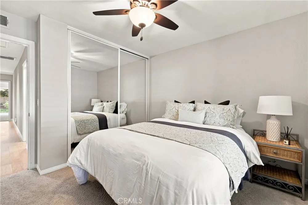 26172 Via Raza Valencia, CA 91355