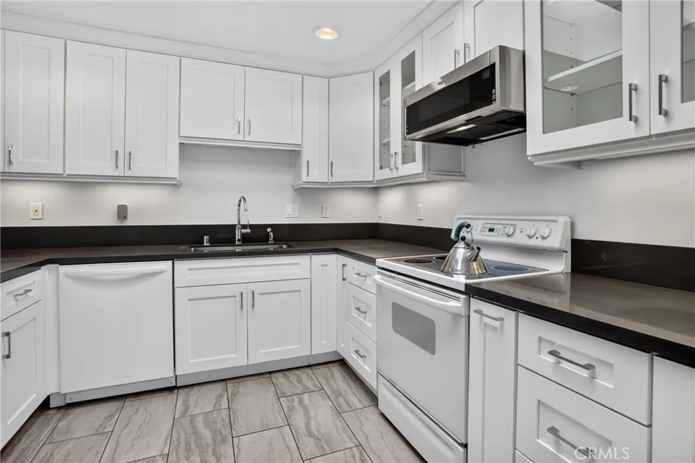 3371 Punta Alta #3A Laguna Woods, CA 92637