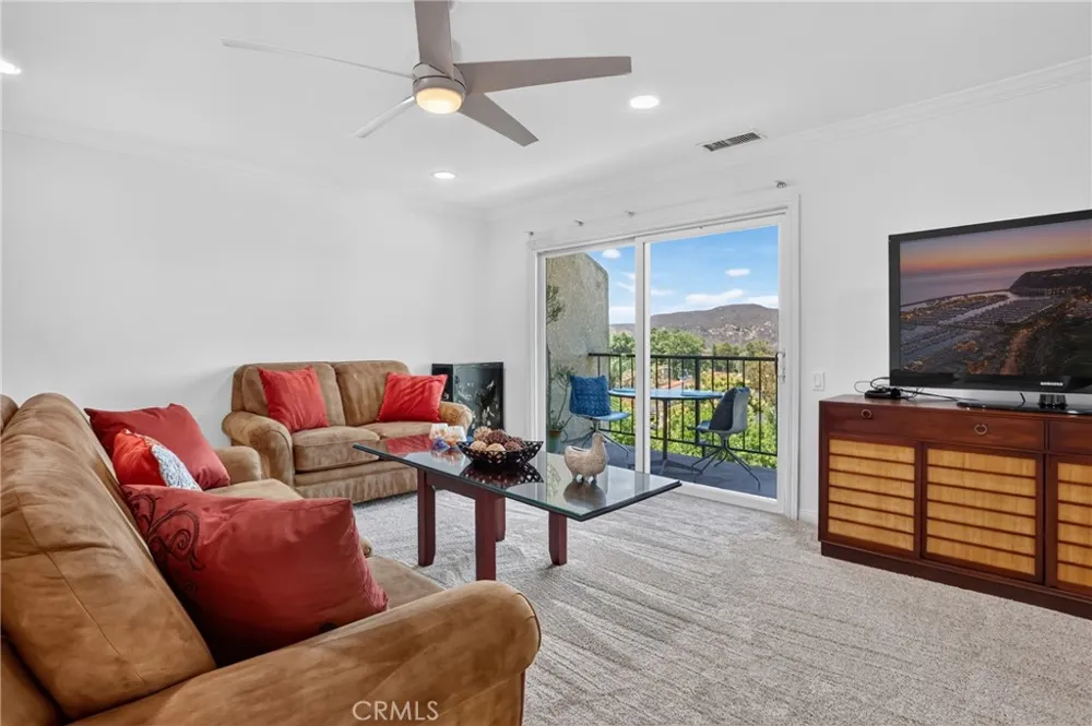 3371 Punta Alta #3A Laguna Woods, CA 92637