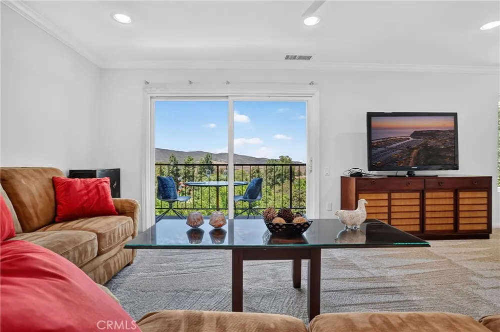 3371 Punta Alta #3A Laguna Woods, CA 92637
