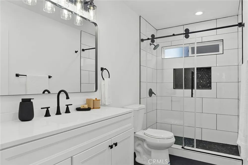 4747 Pixie Lakewood, CA 90712