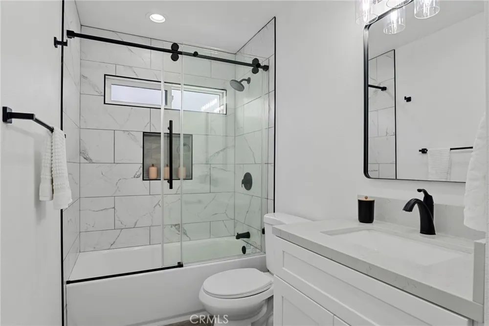 4747 Pixie Lakewood, CA 90712