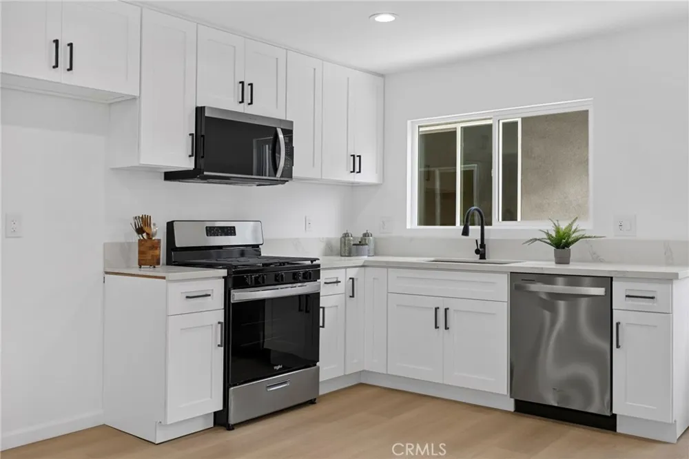 4747 Pixie Lakewood, CA 90712
