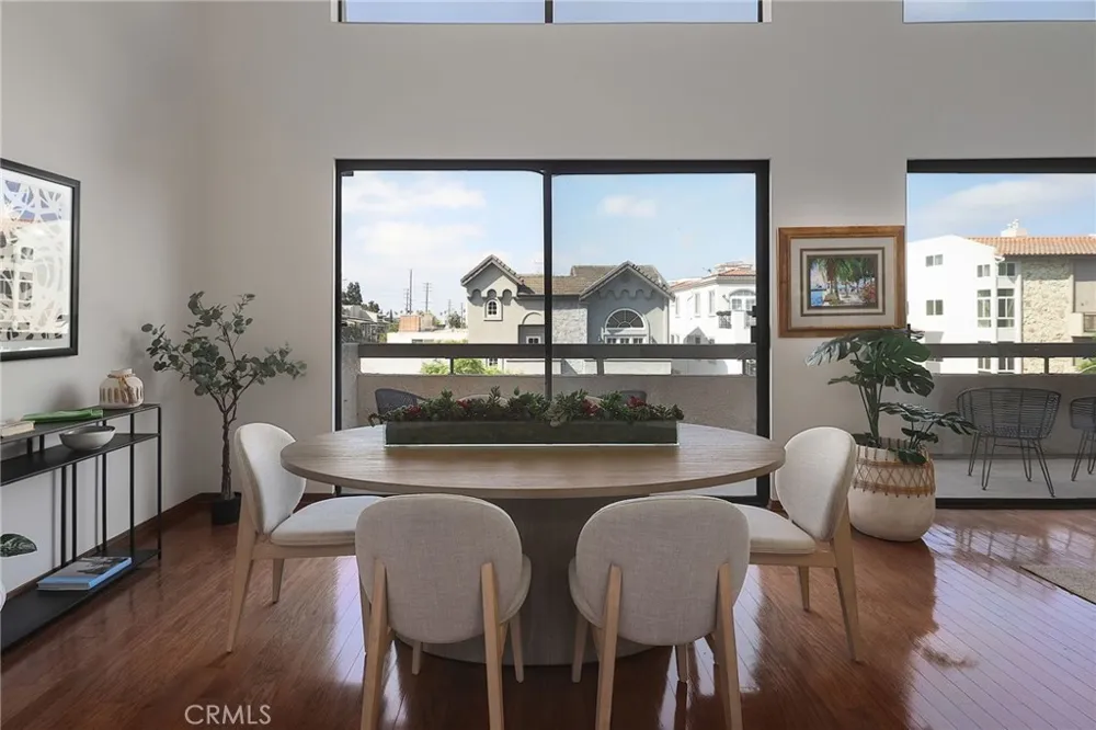 1432 Camden #301 Los Angeles, CA 90025