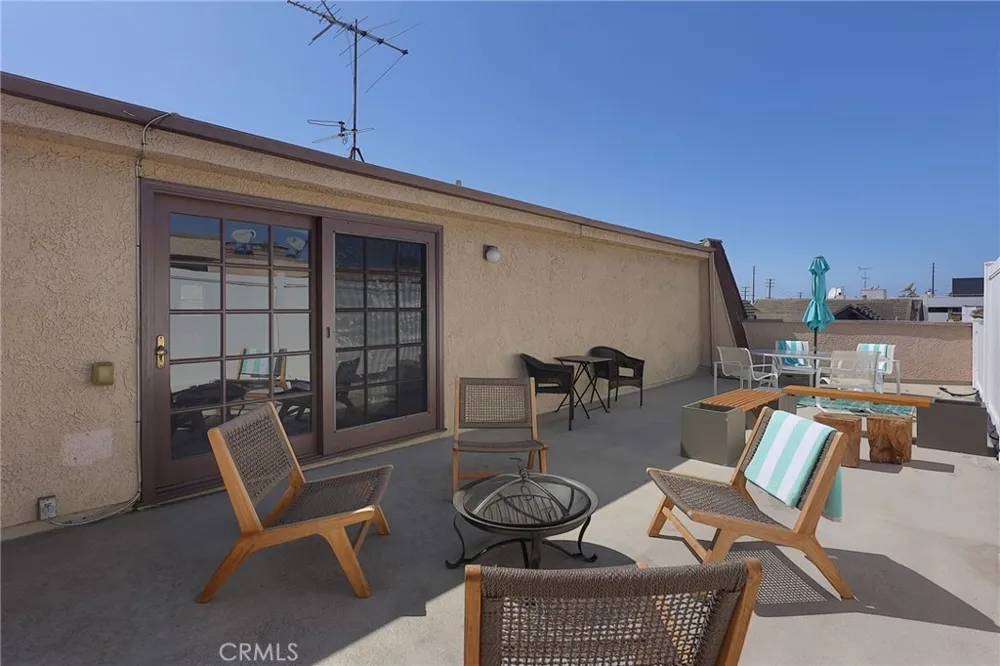 1432 Camden #301 Los Angeles, CA 90025