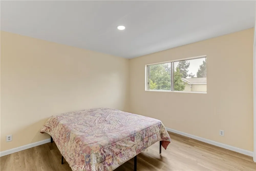 20214 Cohasset Street #16 Winnetka, CA 91306
