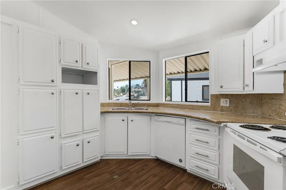 24425 Woolsey Canyon Road #184 West Hills, CA 91304