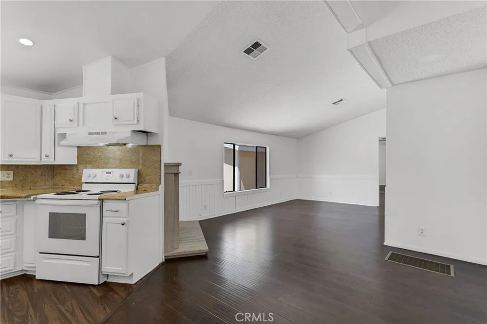 24425 Woolsey Canyon Road #184 West Hills, CA 91304