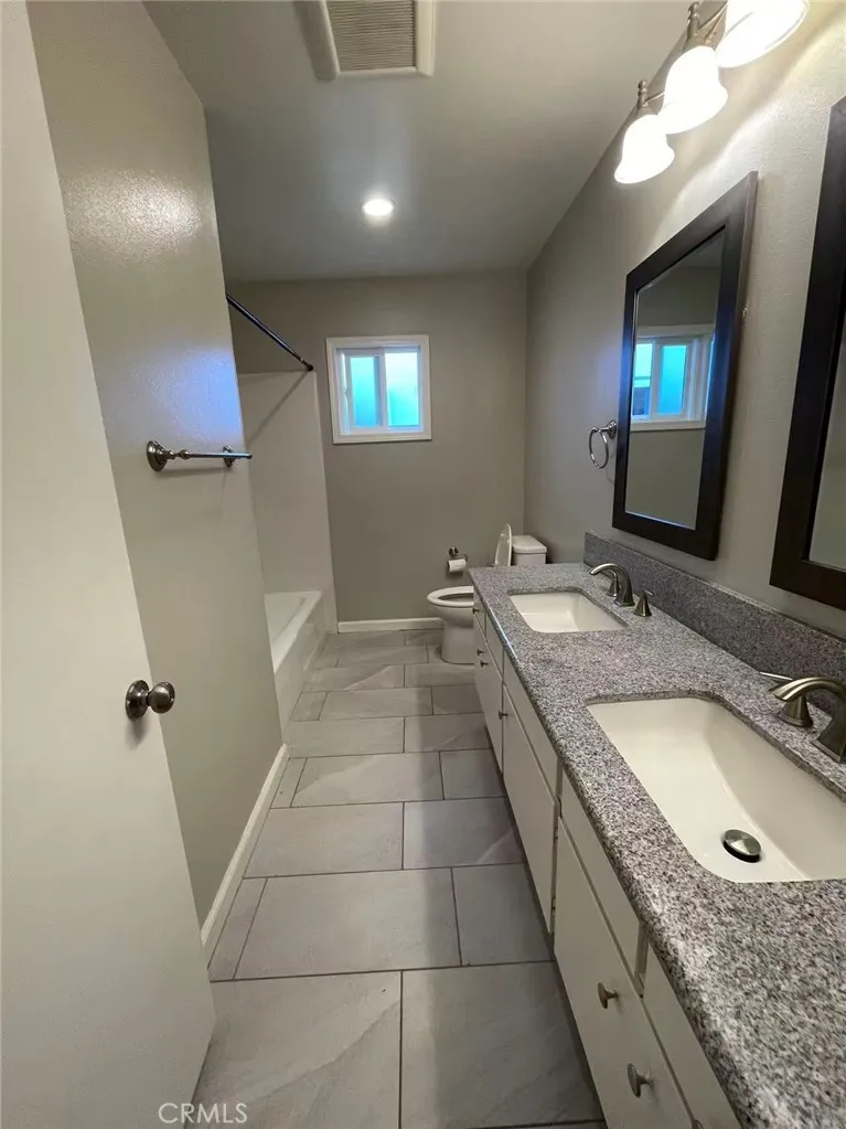 14 Gillman Irvine, CA 92612