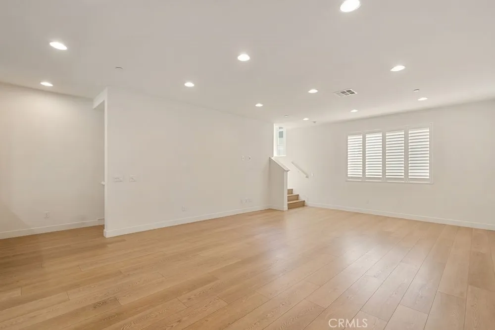 5750 Acacia Lane Lakewood, CA 90712