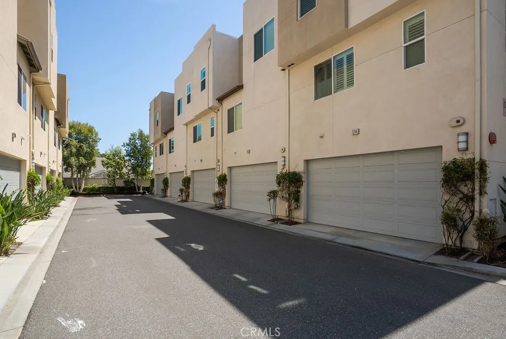 5750 Acacia Lane Lakewood, CA 90712