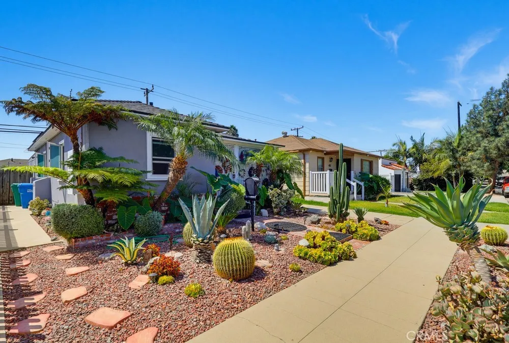 318 E Plenty Long Beach, CA 90805