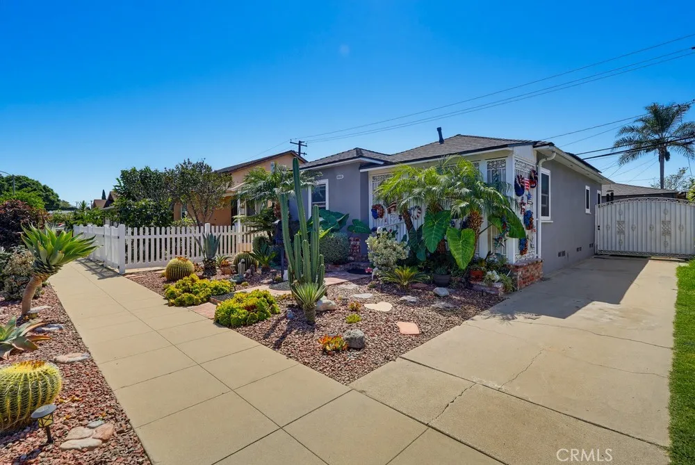 318 E Plenty Long Beach, CA 90805