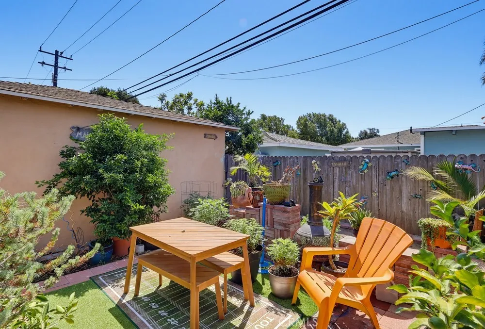 318 E Plenty Long Beach, CA 90805