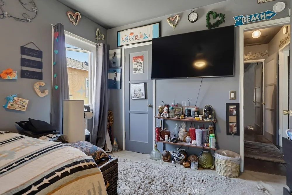 318 E Plenty Long Beach, CA 90805