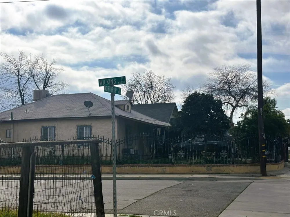 1200 Wilkins Bakersfield, CA 93307