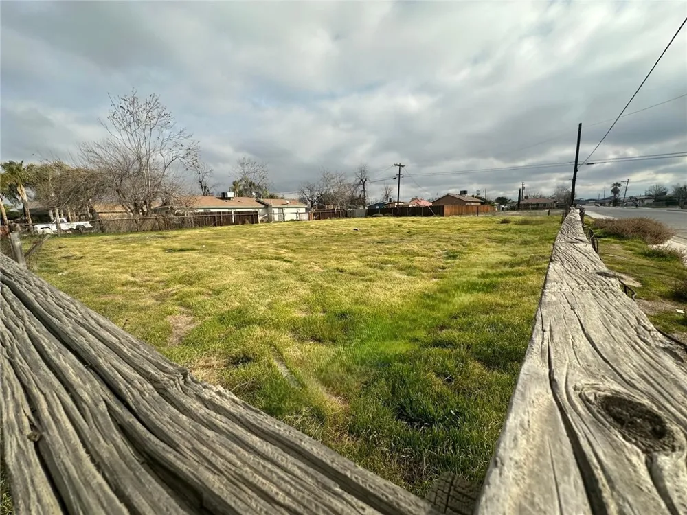 1200 Wilkins Bakersfield, CA 93307