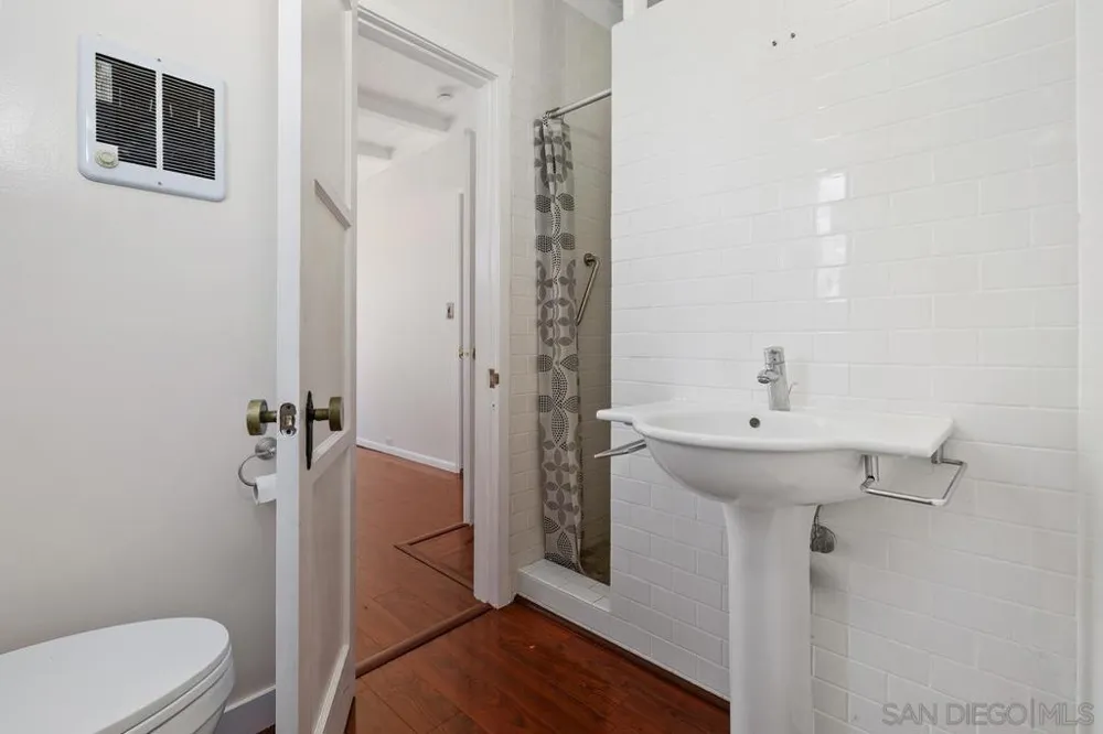 2820 Hidden Valley La Jolla, CA 92037
