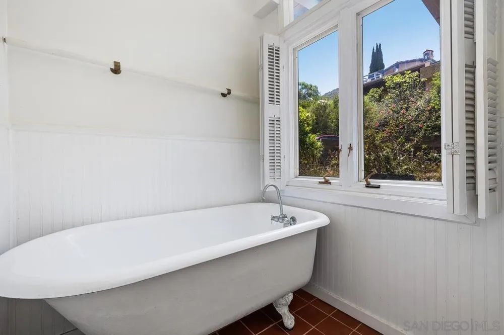 2820 Hidden Valley La Jolla, CA 92037