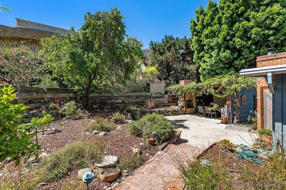 2820 Hidden Valley La Jolla, CA 92037