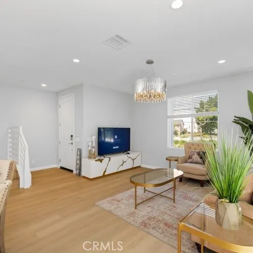 136 Modjeska Irvine, CA 92618