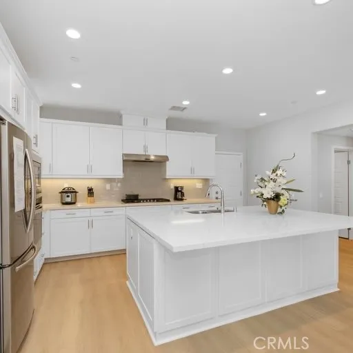 136 Modjeska Irvine, CA 92618