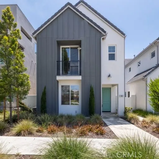 136 Modjeska Irvine, CA 92618