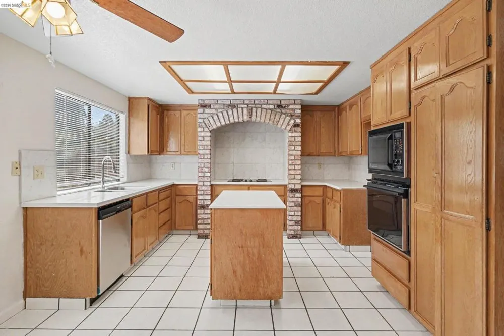 4537 Montara Dr Antioch, CA 94531