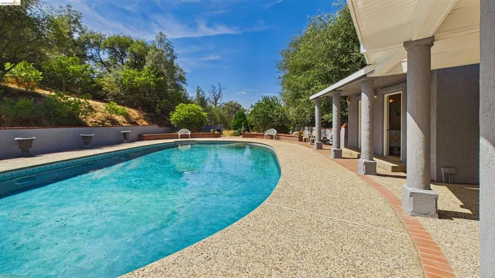 17910 Dolores Ln Sonora, CA 95370