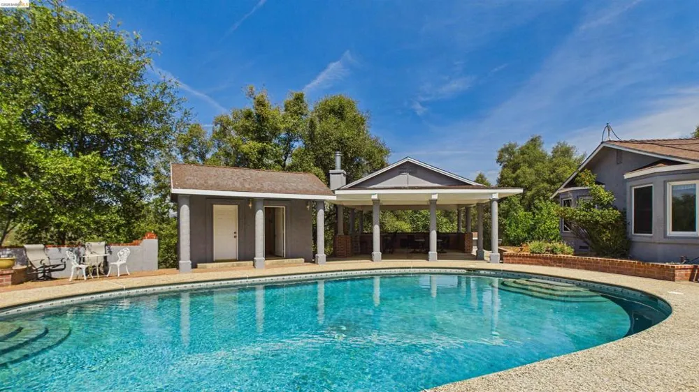 17910 Dolores Ln Sonora, CA 95370