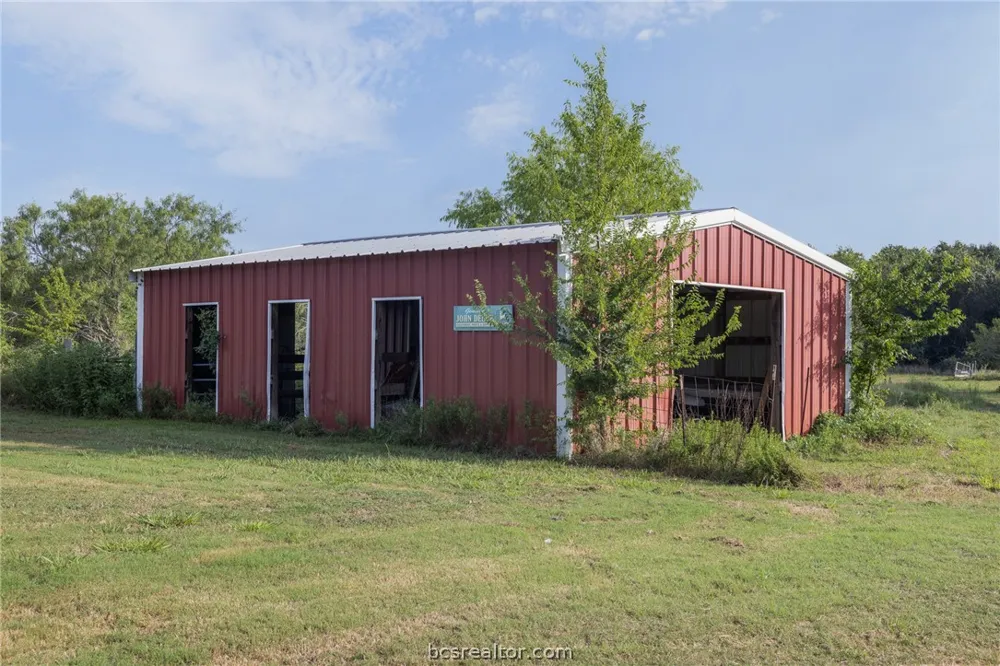 8914 Gilpin Lane Iola, TX 77861