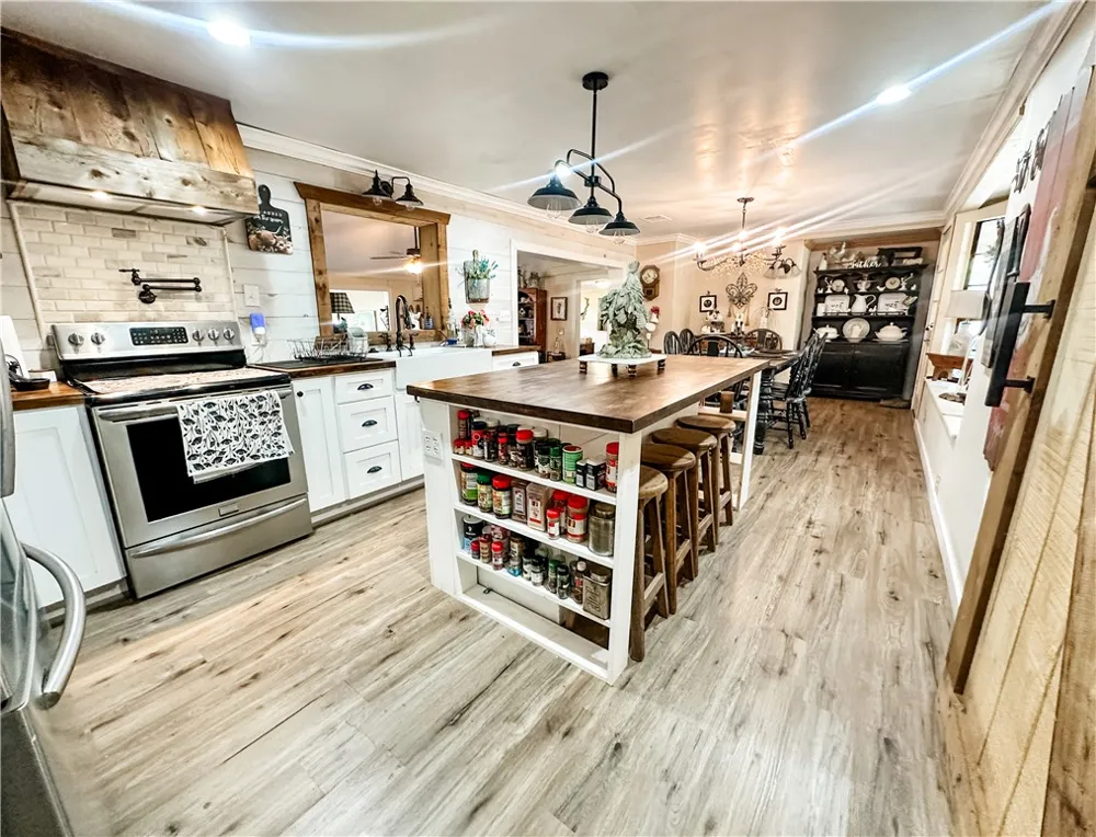 8914 Gilpin Lane Iola, TX 77861
