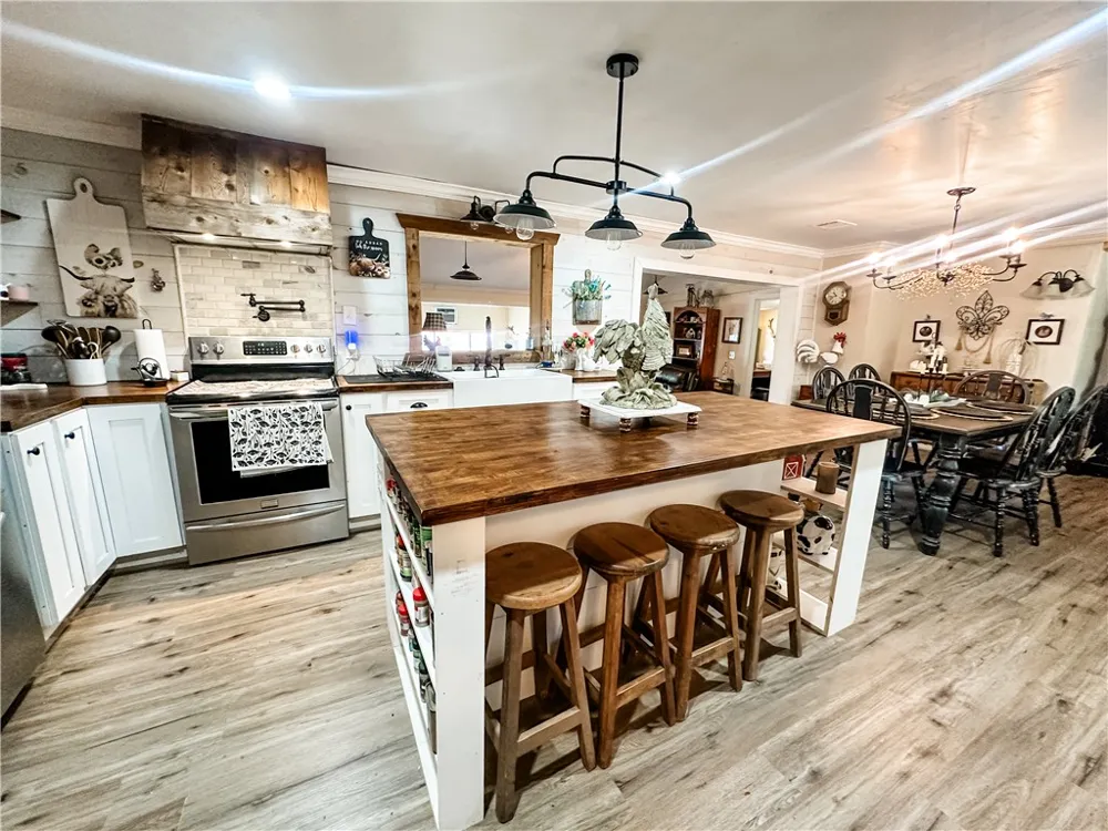 8914 Gilpin Lane Iola, TX 77861