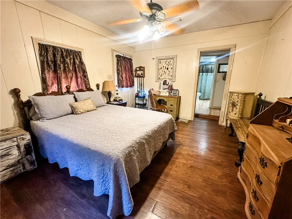 8914 Gilpin Lane Iola, TX 77861