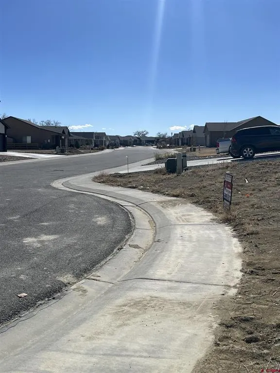 10 Chestnut Dr Montrose, CO 81401
