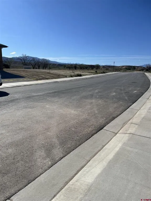 10 Chestnut Dr Montrose, CO 81401