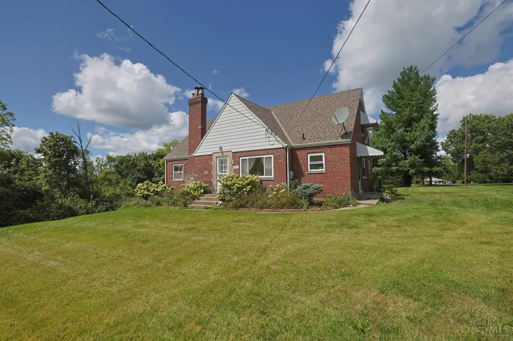 2312 Compton Road Springfield, OH 45231